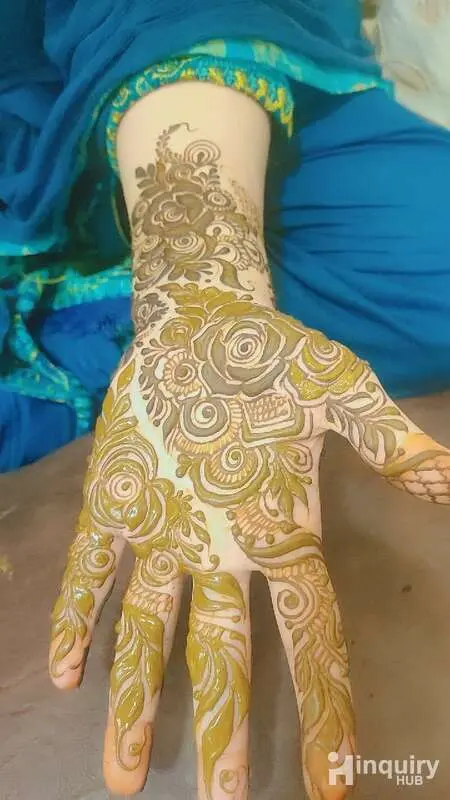 Nusrat Mahendi Artist
