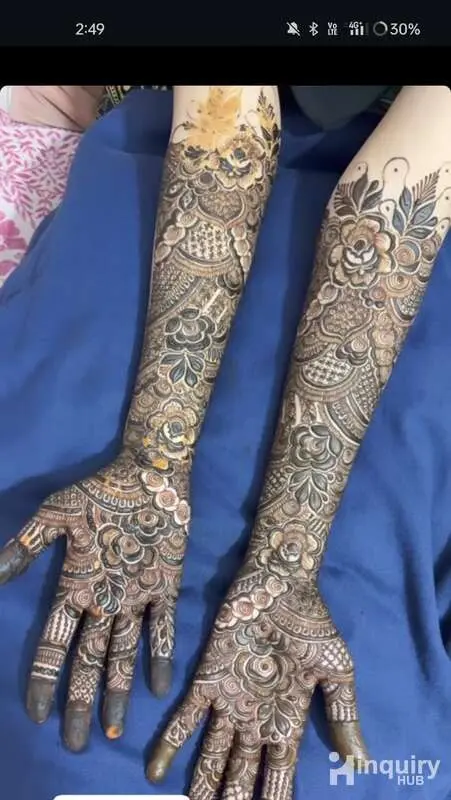 Ashna Mehandi Artist