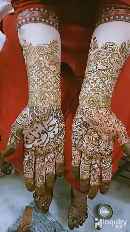 Afreenmhendiartist