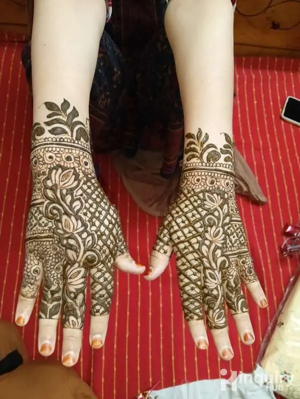 Afreenmhendiartist