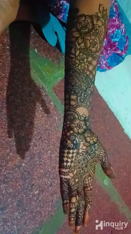 Najiya Mehndi Artist