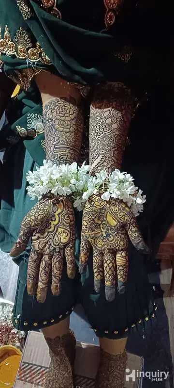 Najiya Mehndi Artist