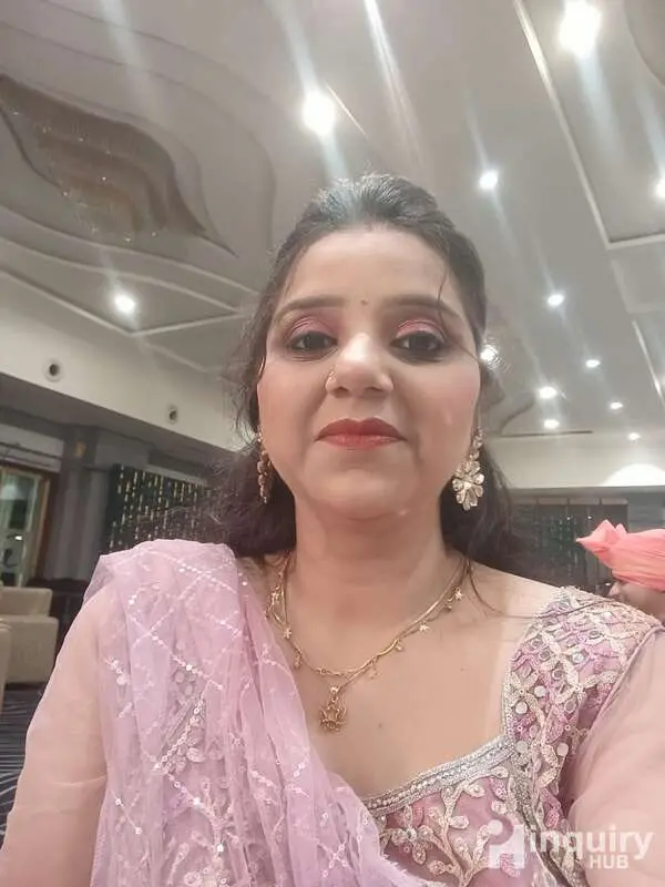 Makeupbyrituarora