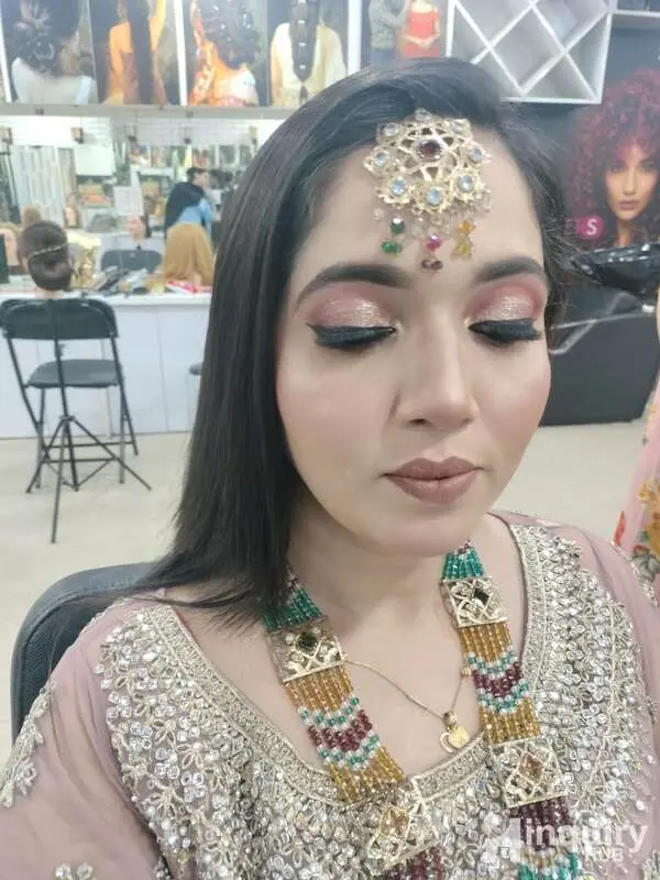 Zareen Noor Makeup Artist