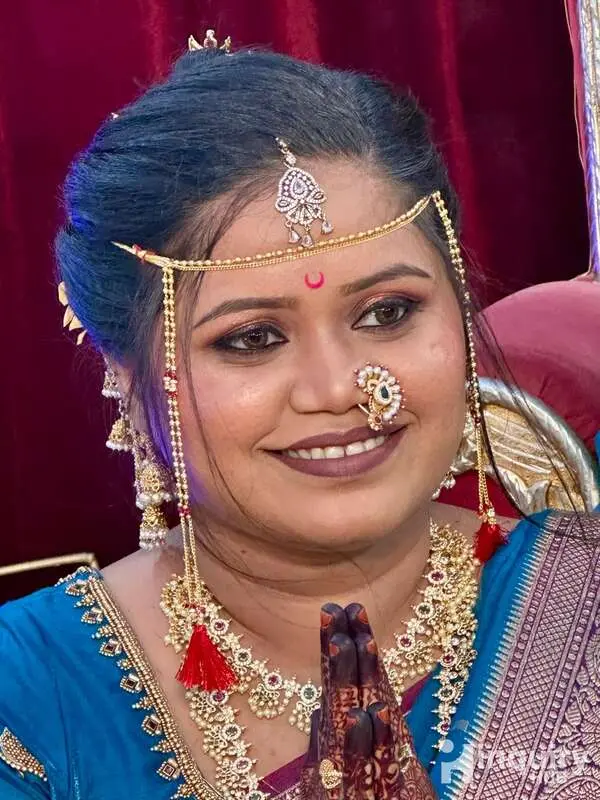Rakhi  Makeupartist