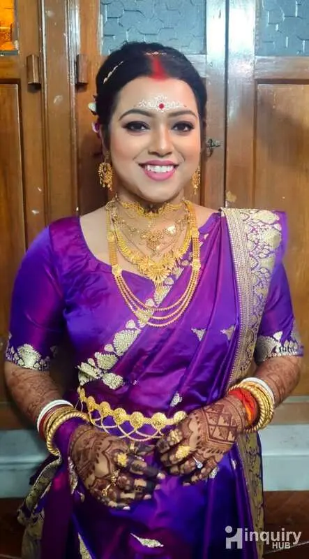 Makeup Artist Moniniraj