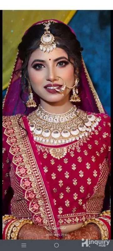 Makeup Artist Moniniraj