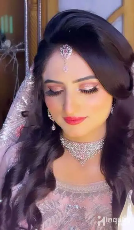 Makeup Aetist Habiba