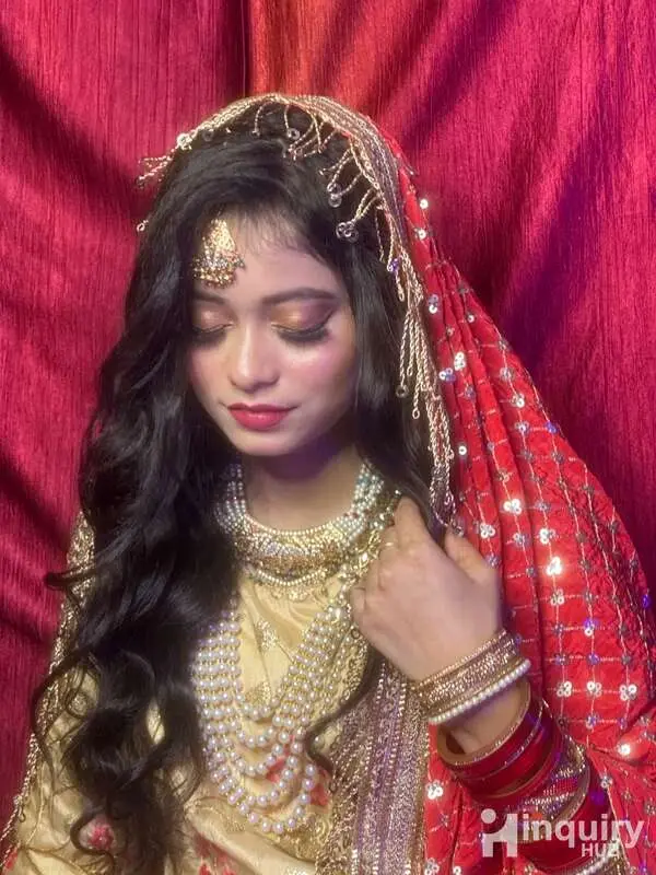 Makeup Aetist Habiba