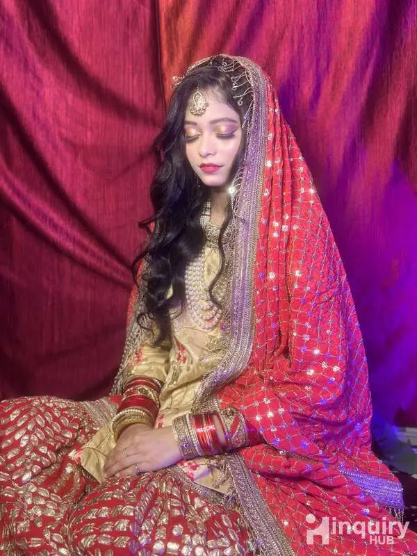 Makeup Aetist Habiba