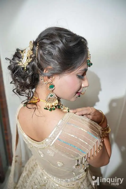 Kaushiki Certified Professional Makeup Artist