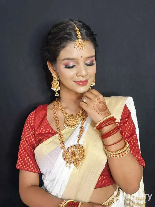 Sakshimakeup Artist