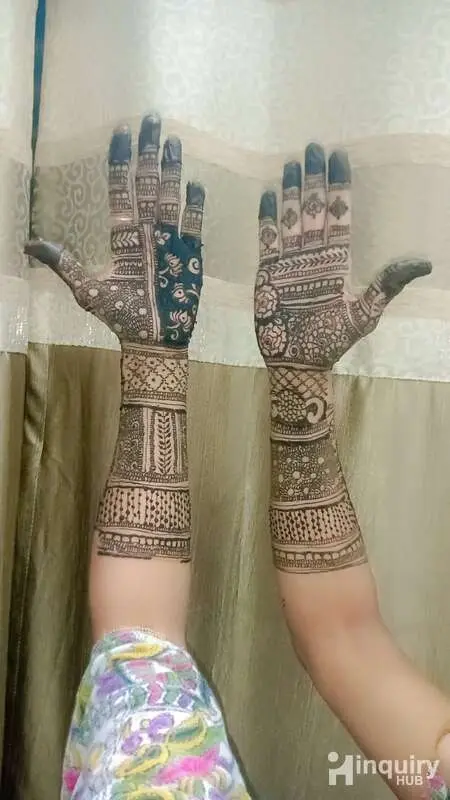 Divu Mehndi Artist