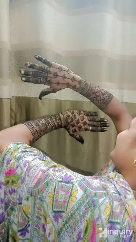 Divu Mehndi Artist