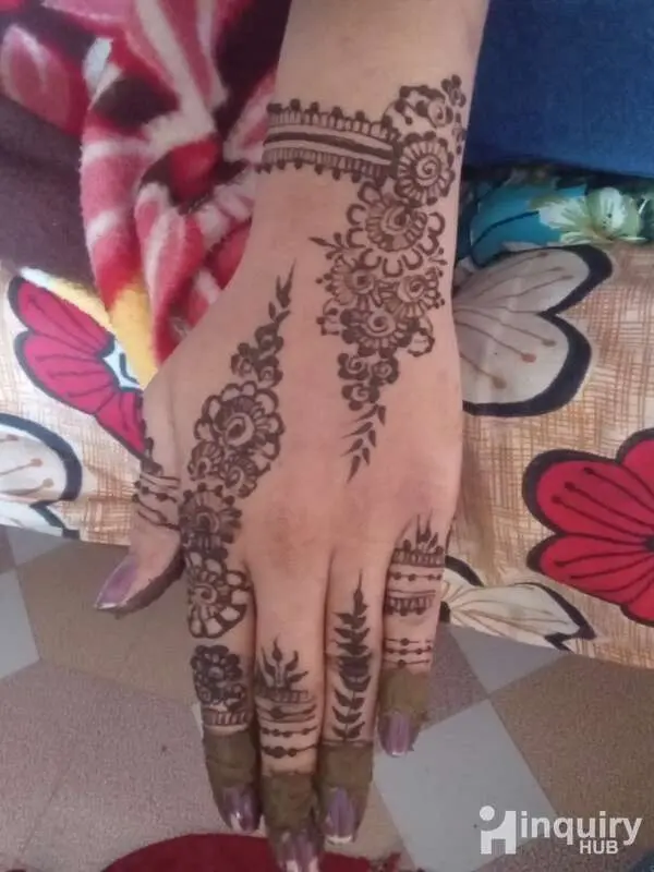 Divu Mehndi Artist