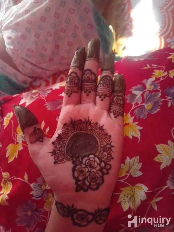 Divu Mehndi Artist