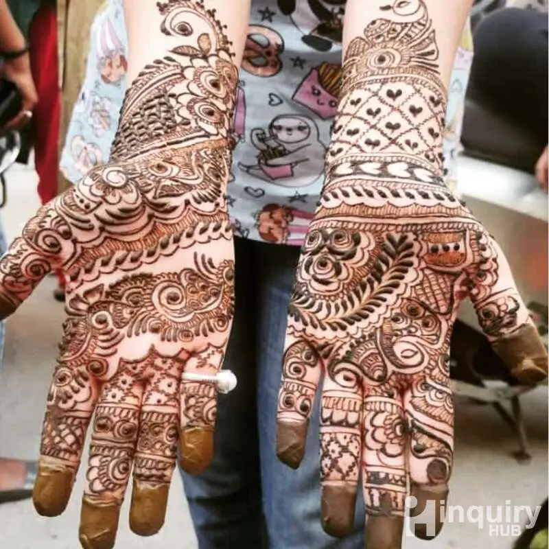 Foziya Mehndi Artist