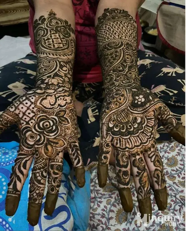Foziya Mehndi Artist