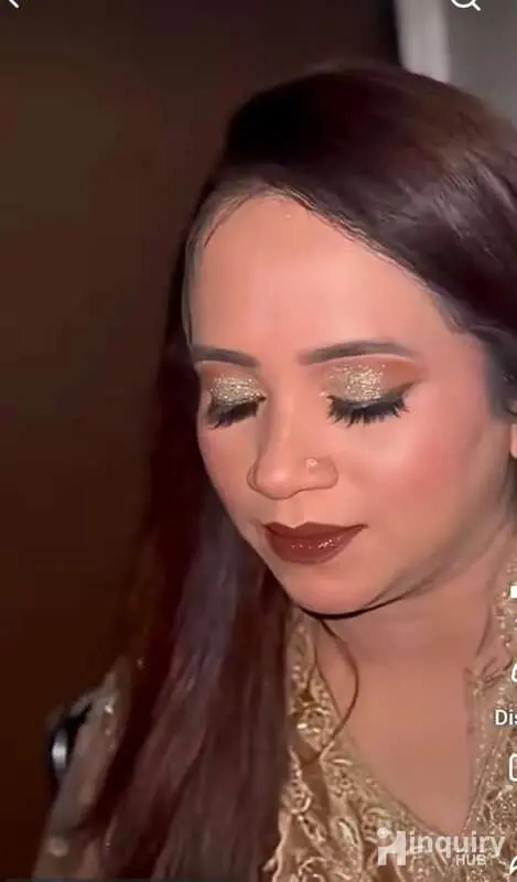 Samina Mekover