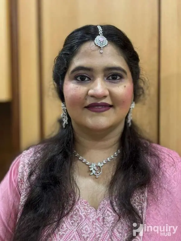 Samina Mekover