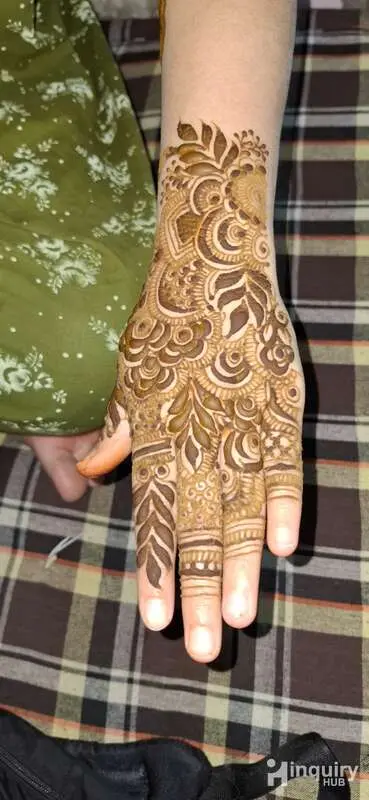 Mehndi Artist Muskan