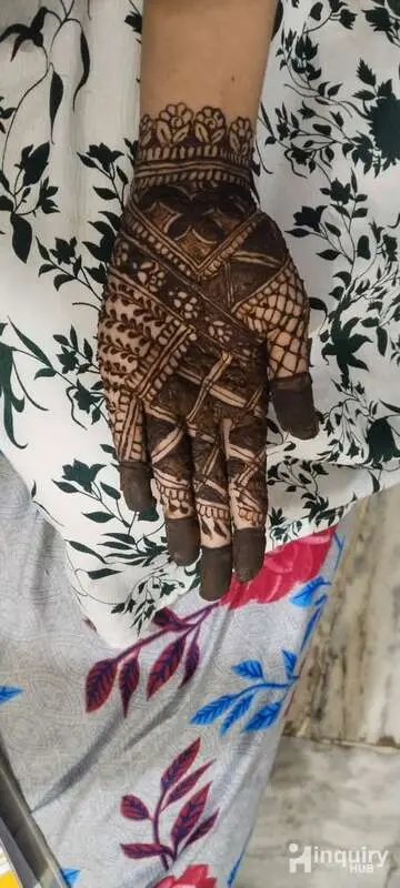 Amira's Mehandi Artists
