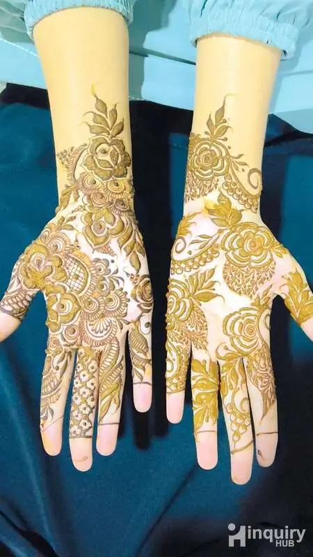 Ayesha Mehndi Artists
