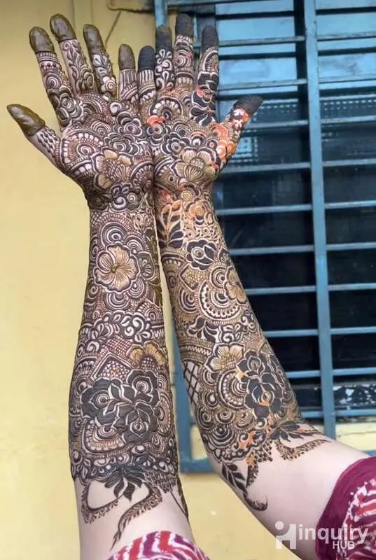 Ayesha Mehndi Artists