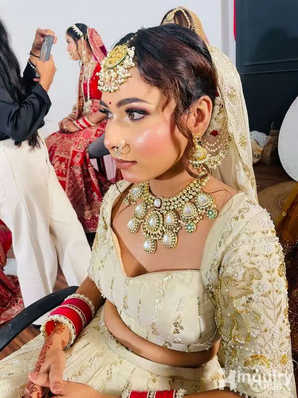 Jyotis Makeover1812