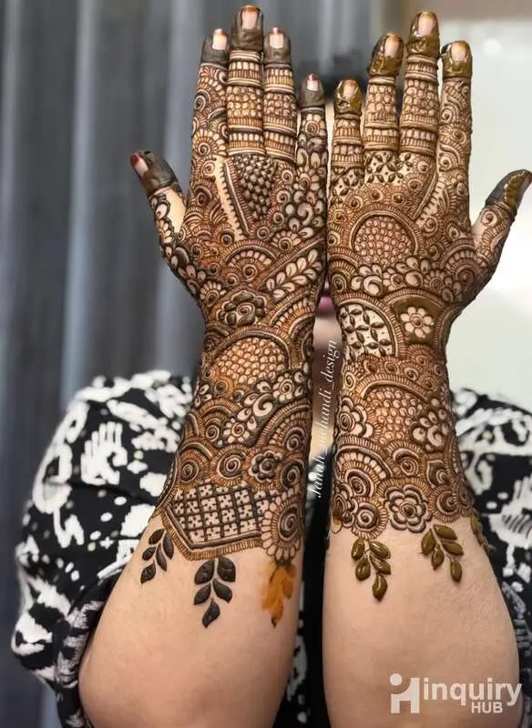 Azna Mehandi Artist
