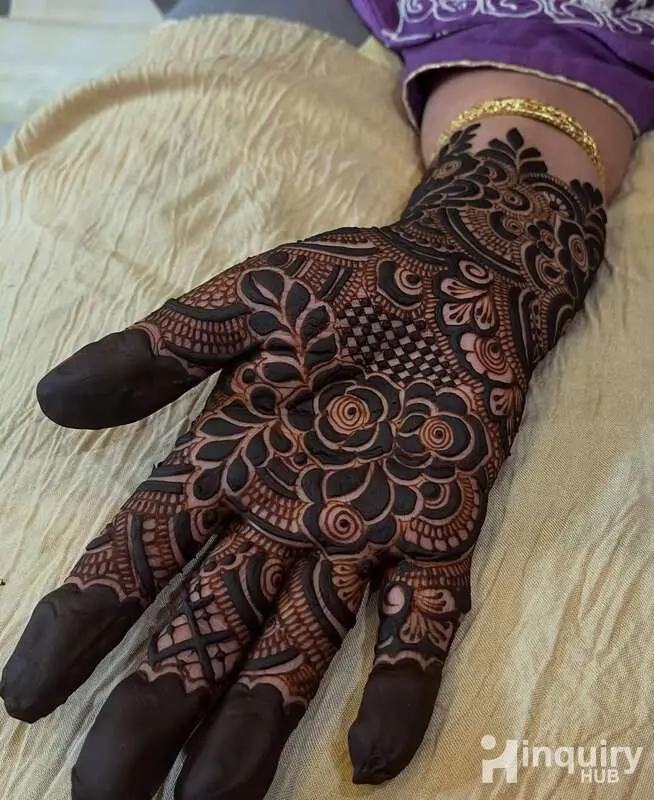 Mehndi By Roohi