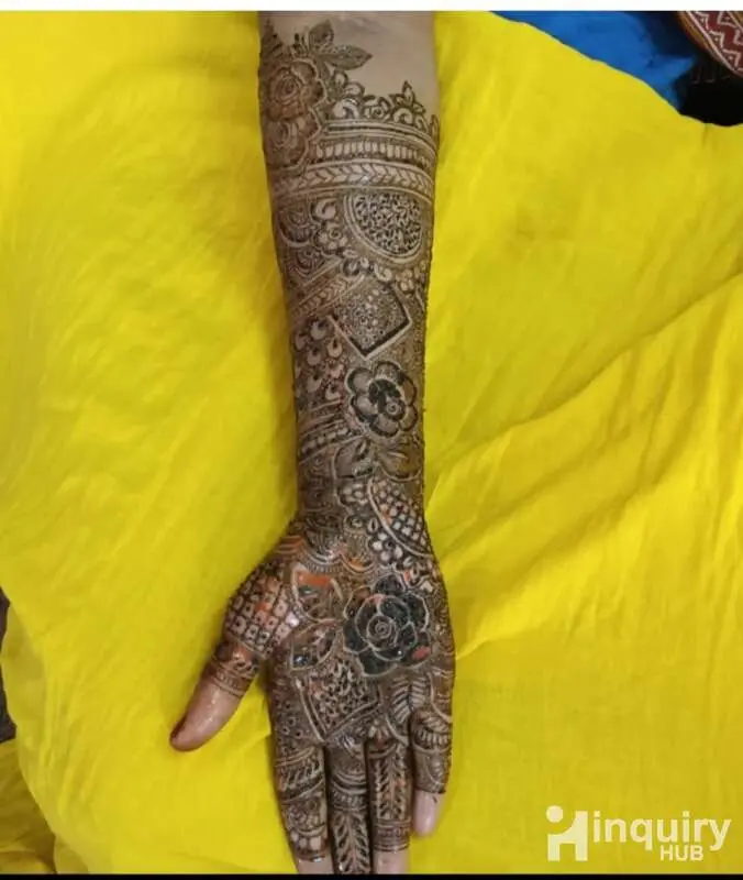 Hani Hennaelegance