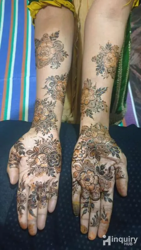 Hani Hennaelegance