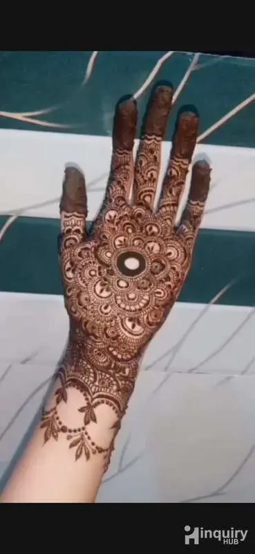 Simran Mehndi Artist