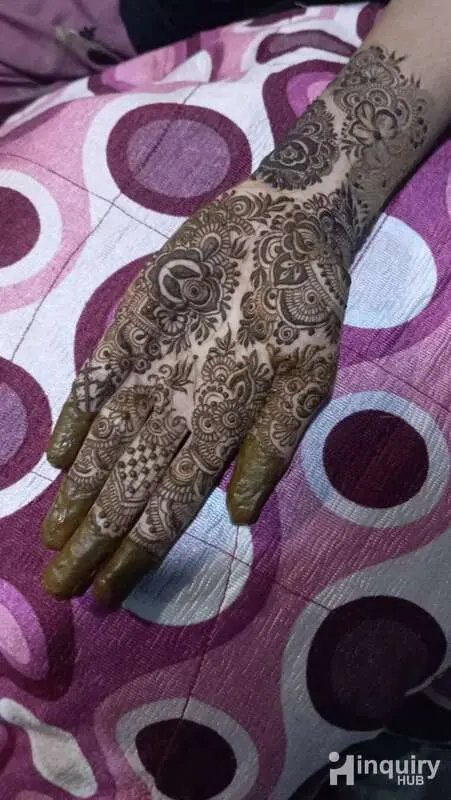 Simran Mehndi Artist