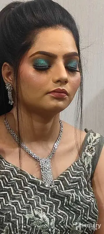 Harshii Makeup Artist
