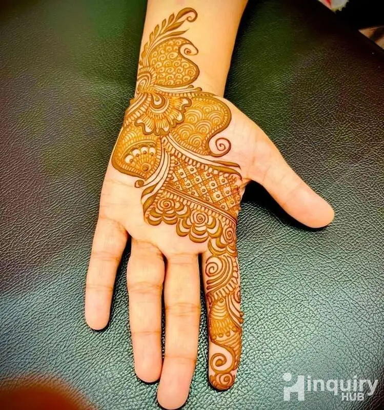 Graceful Mehndi Art