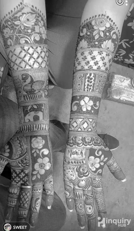 Graceful Mehndi Art