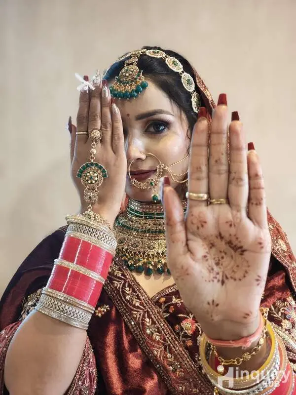 Make Artist Deepika