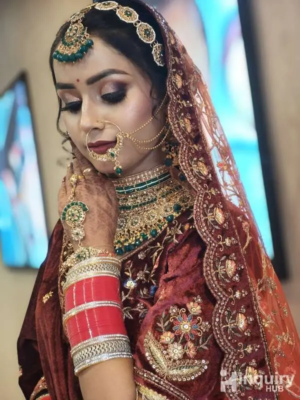 Make Artist Deepika