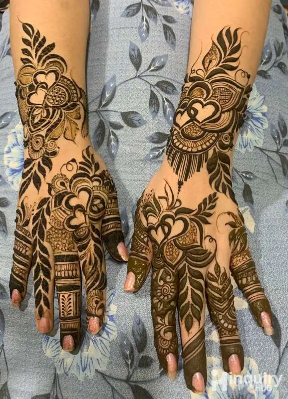 Nisha Mehandi Artist