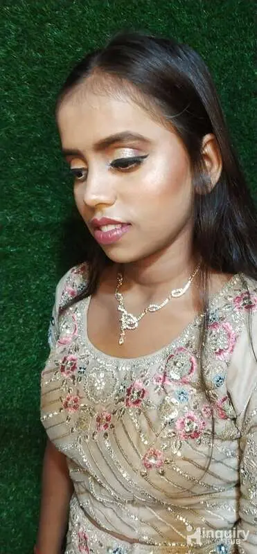 Savi Makeup Studio