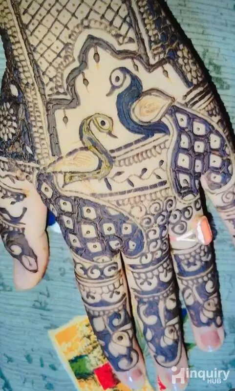 Saloni Mehandi Artist