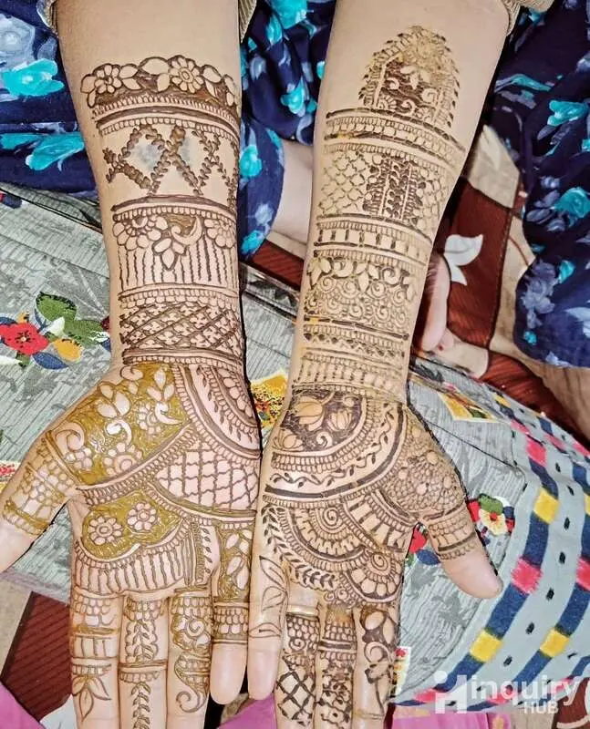 Saloni Mehandi Artist