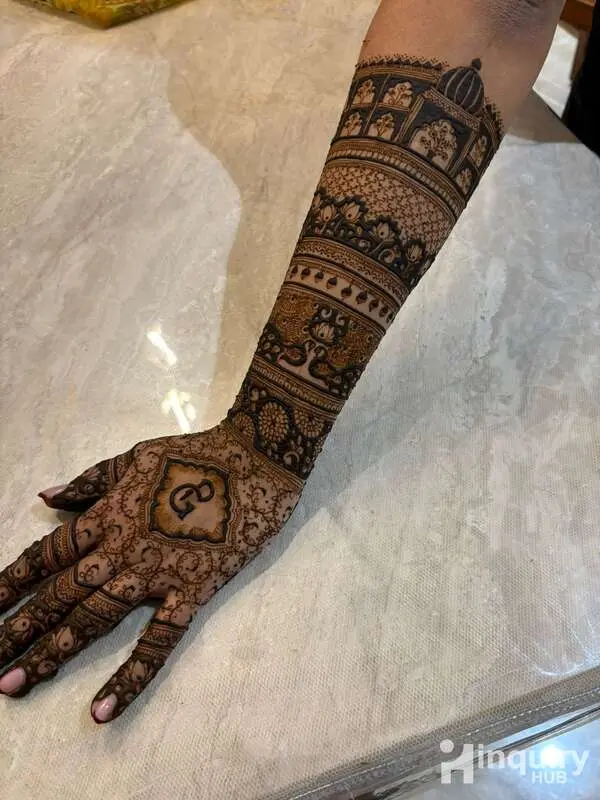 Mayuri Mehndi Artist