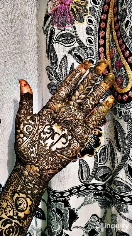 Saniya Mehandi Artist