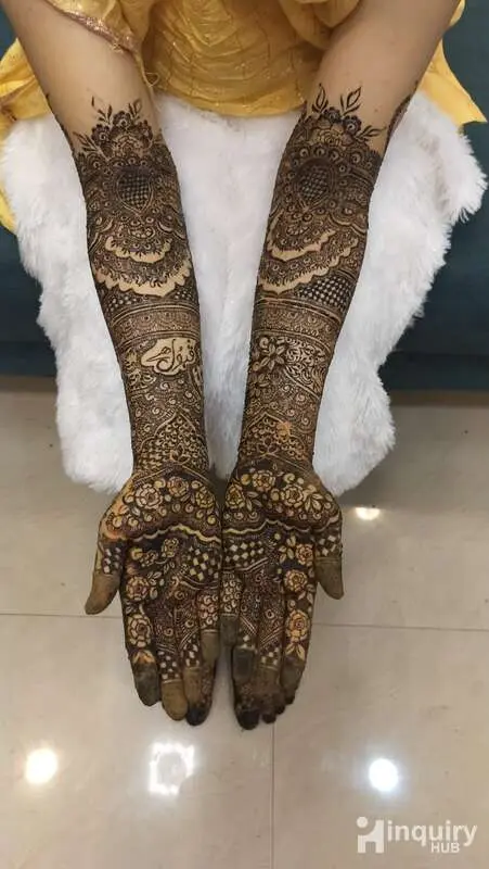 Ambreen Mehandi