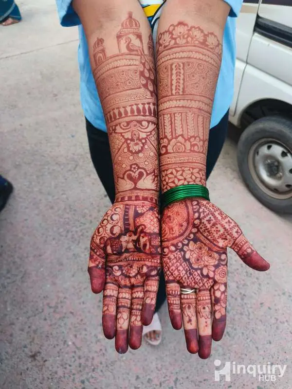 Tanu Mehendi Artist
