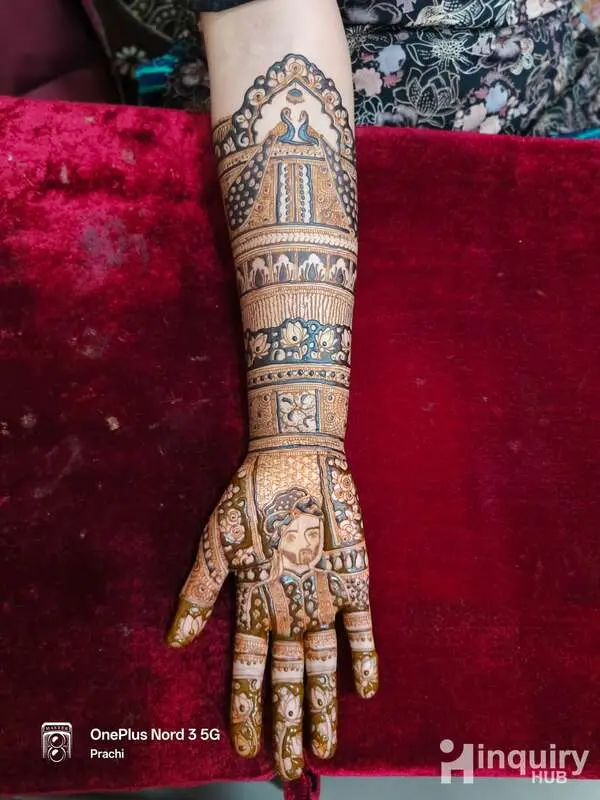 Tanu Mehendi Artist