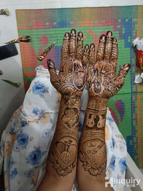 Nilam  Mehndi   Artists